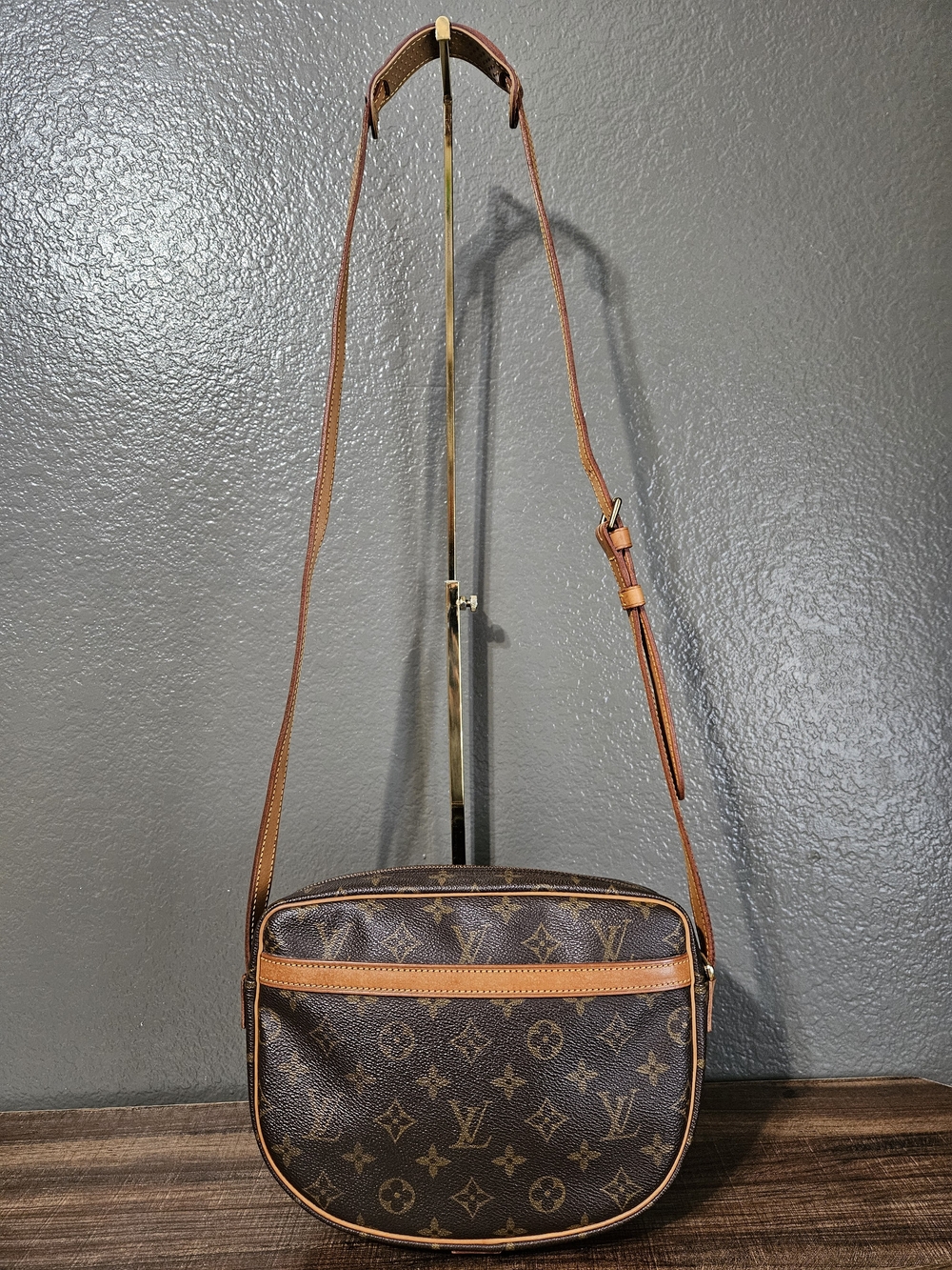 Authentic Louis Vuitton Jeaune Fille Mm Monogram Canvas - Picture 4 of 17